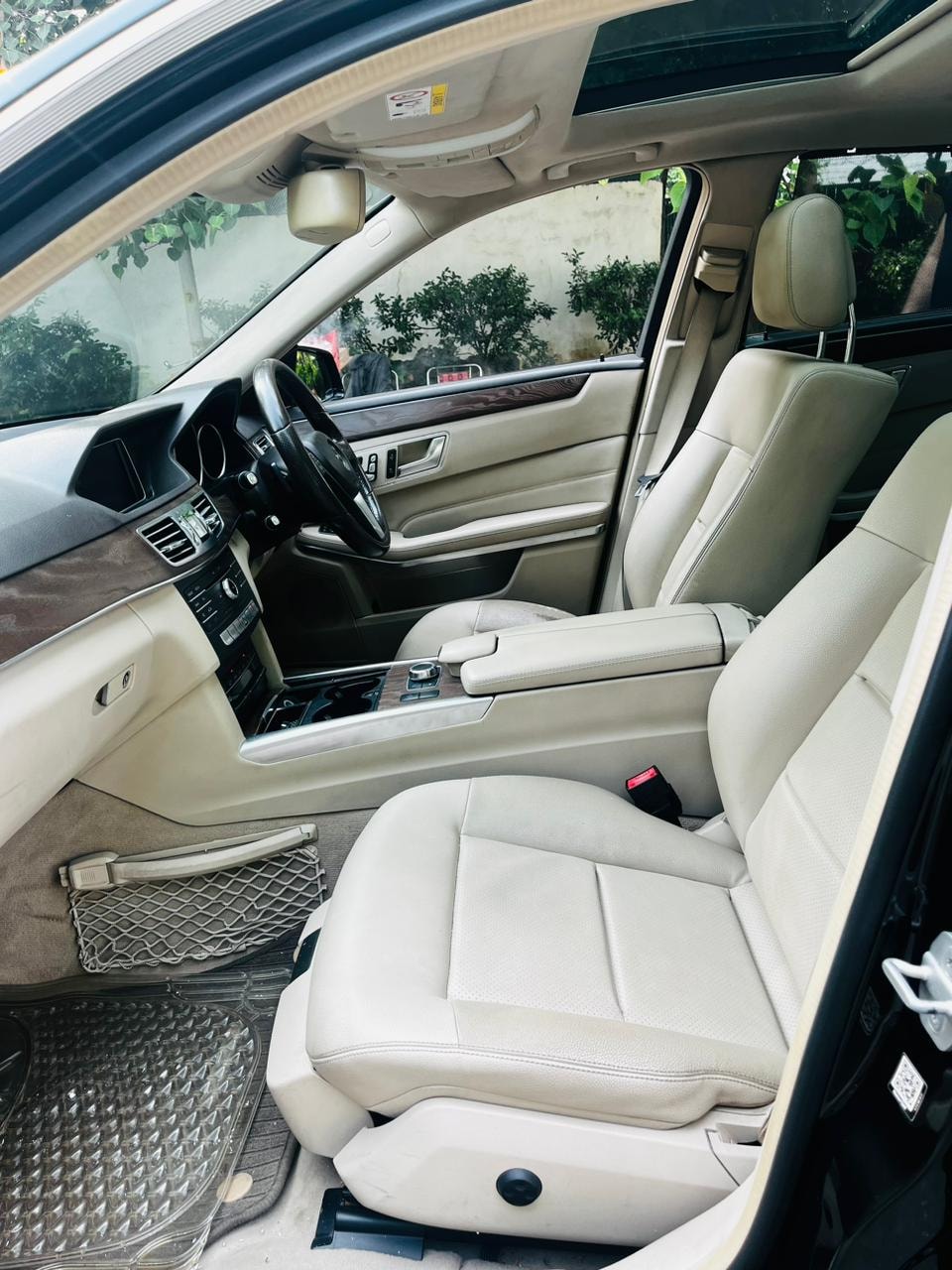 E-Class image 8 E-Class image 8