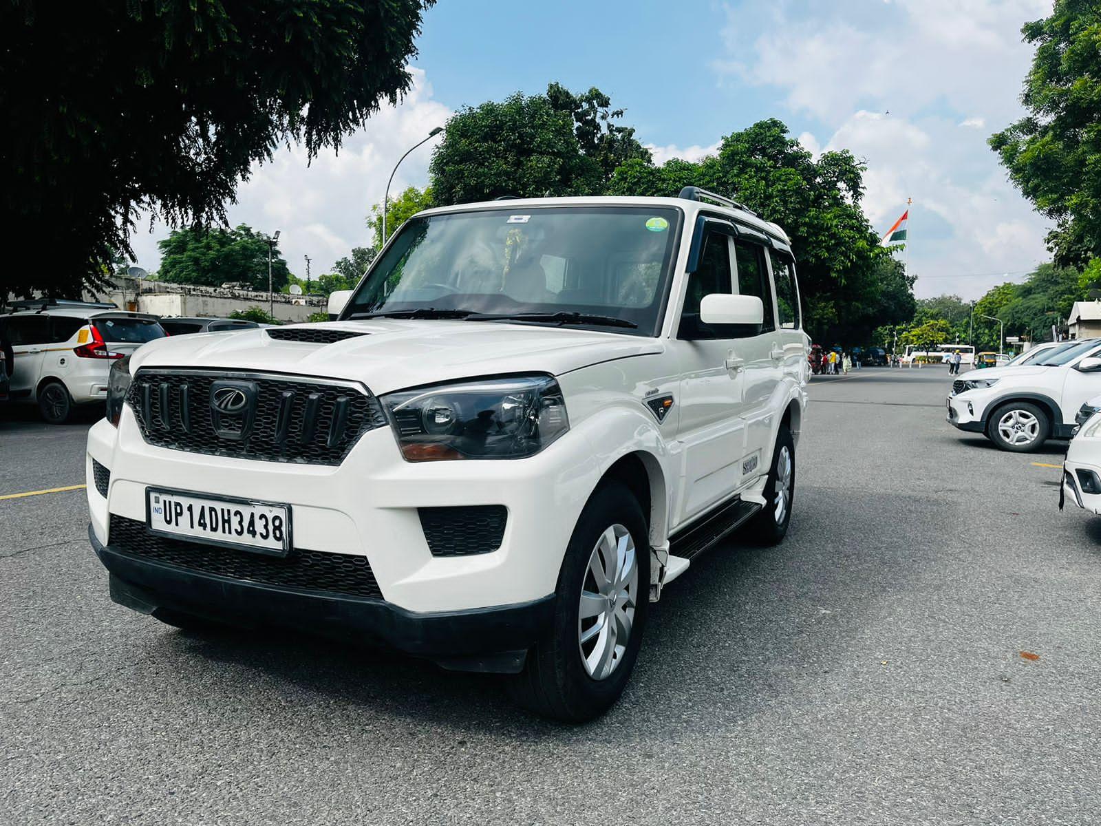 Used 2017 Mahindra Scorpio, Bank Street, New Delhi