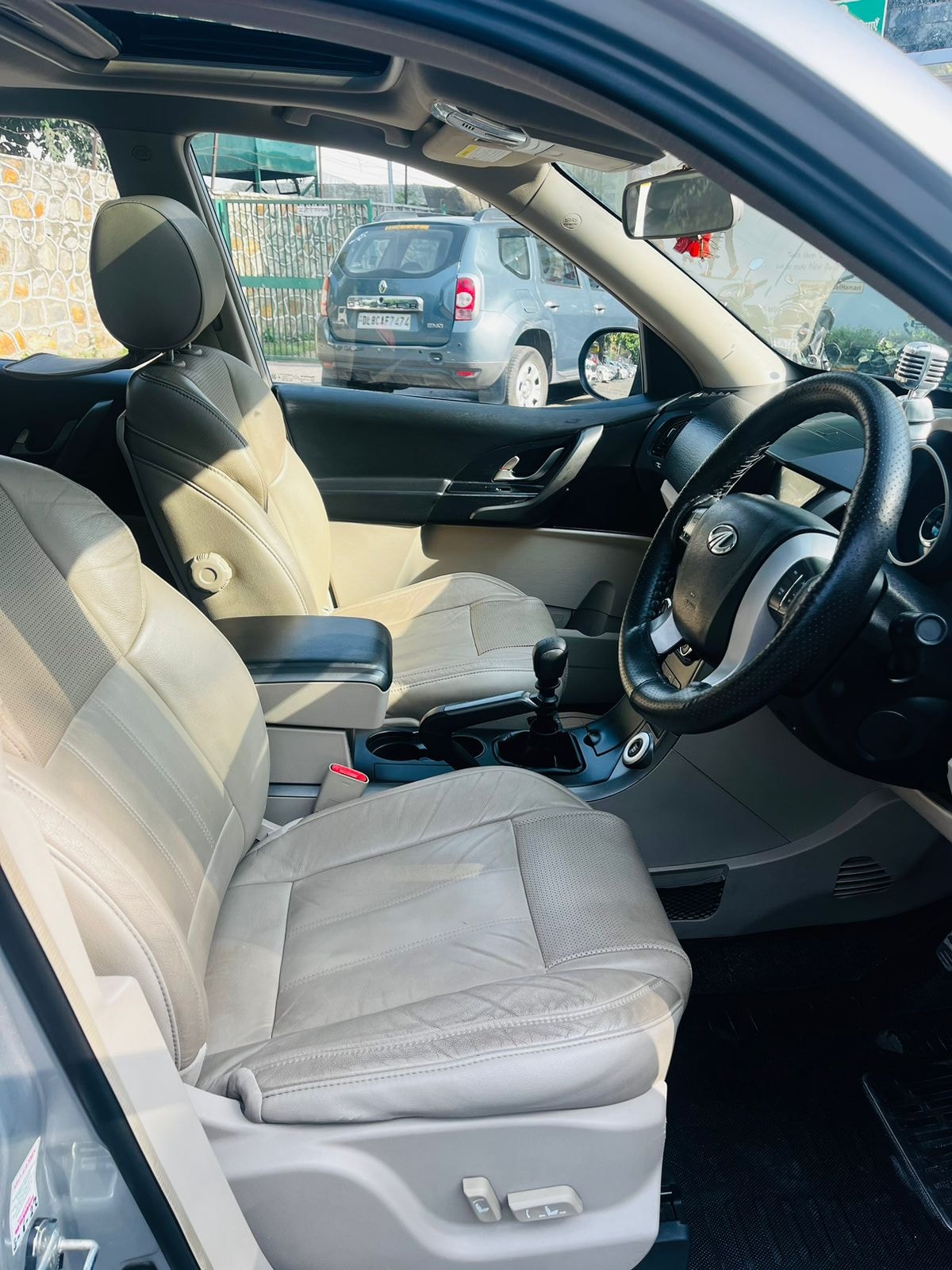 XUV500 image 8 XUV500 image 8