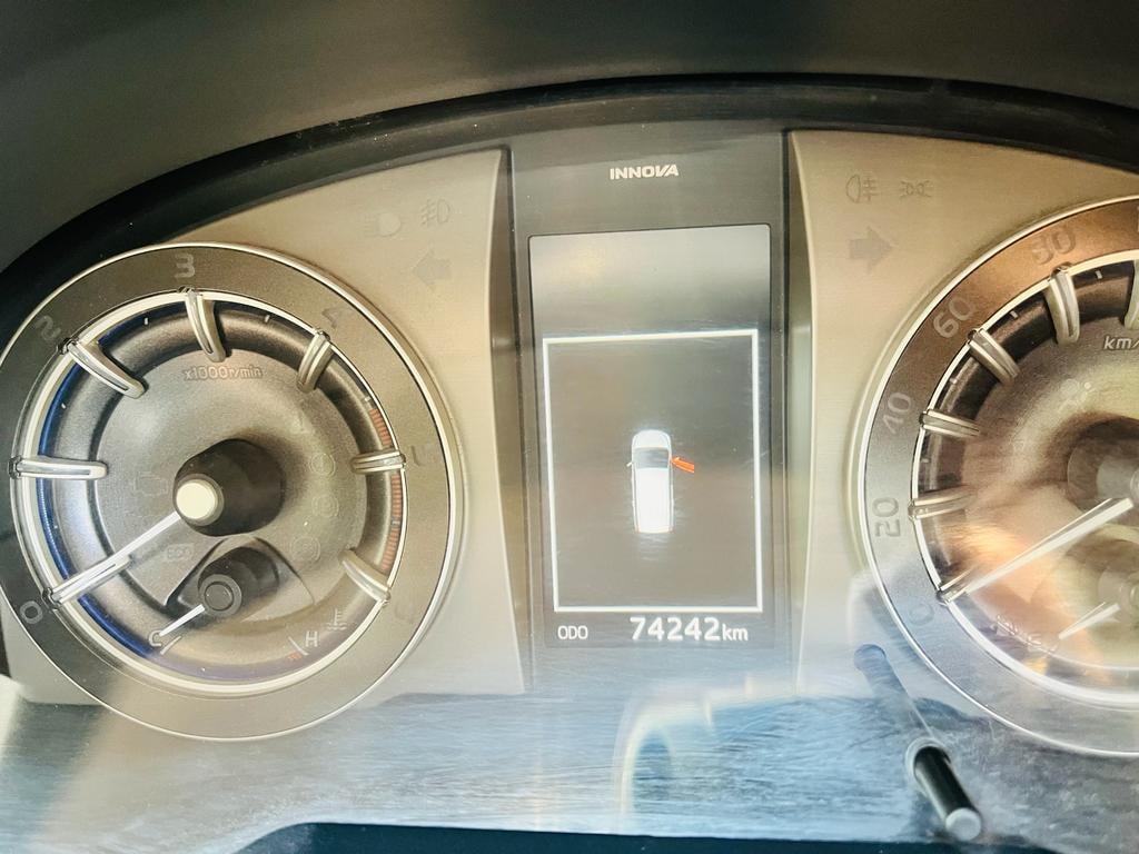 Innova Crysta image 8 Innova Crysta image 8