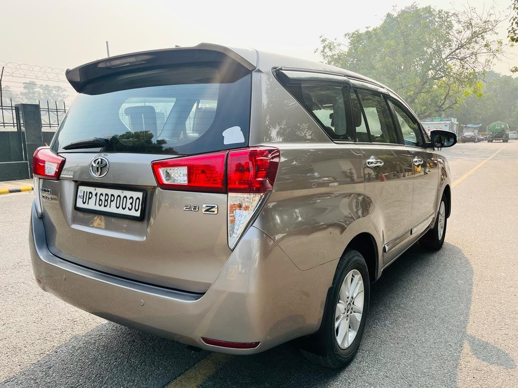 Innova Crysta image 3 Innova Crysta image 3