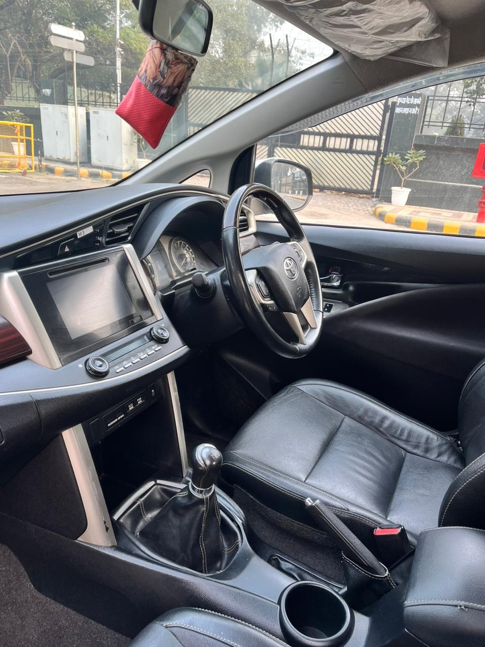 Innova Crysta image 7 Innova Crysta image 7