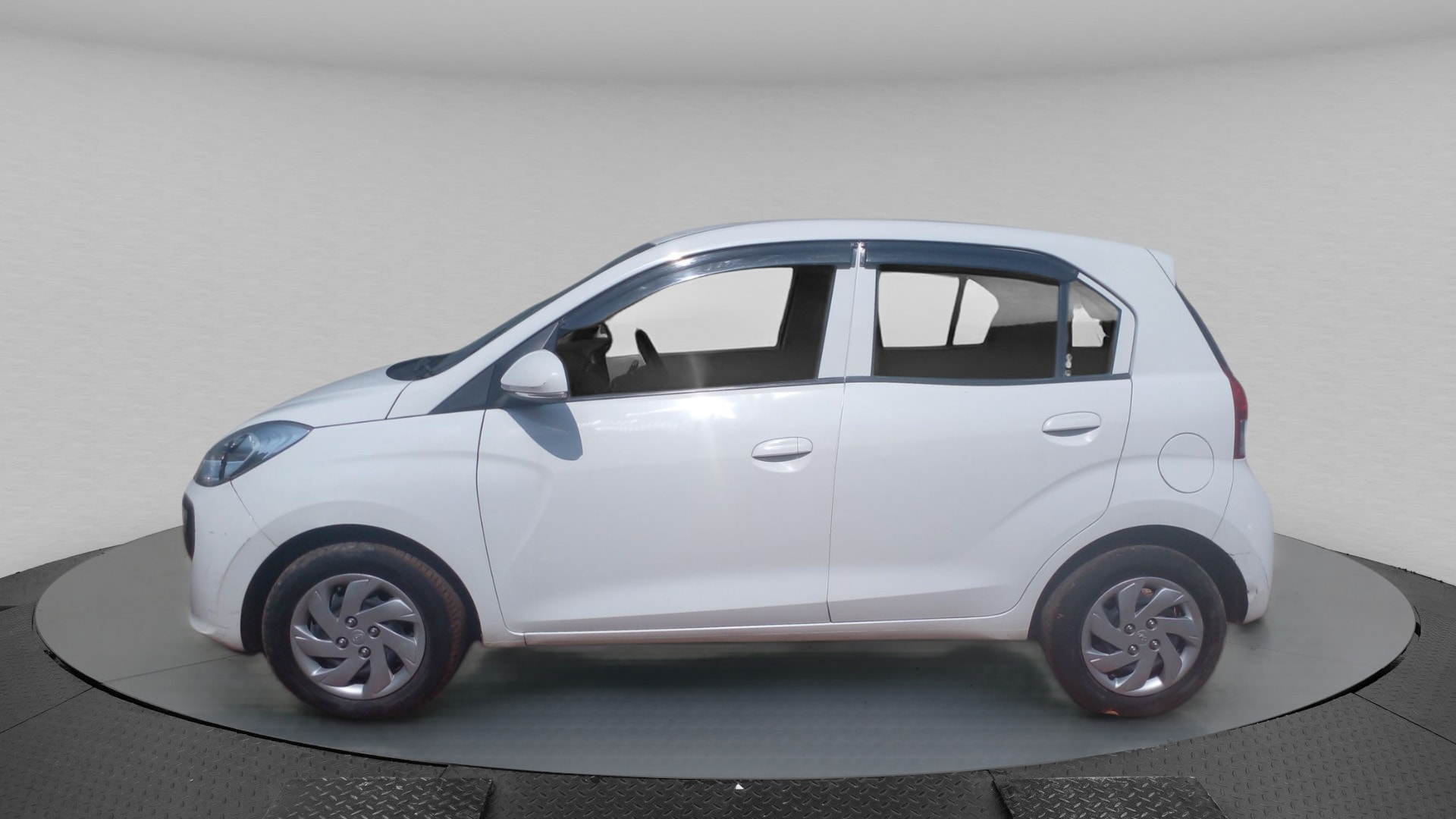 New Santro image 2 New Santro image 2