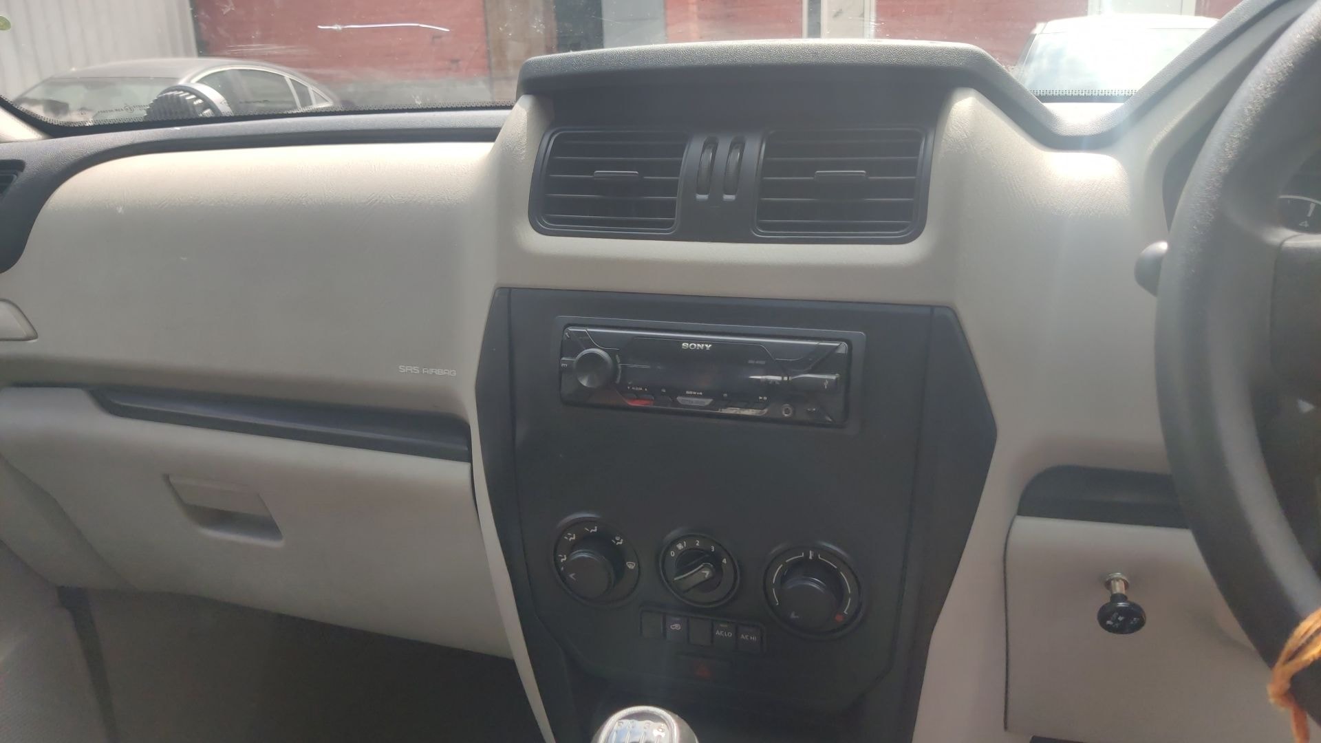 Scorpio image 16 Scorpio image 16