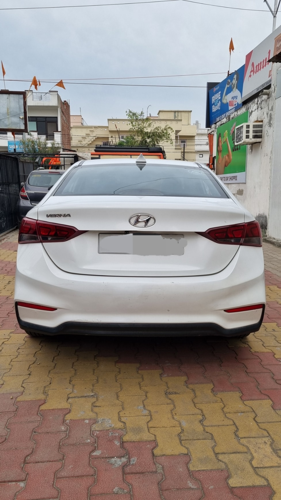 Verna image 4 Verna image 4