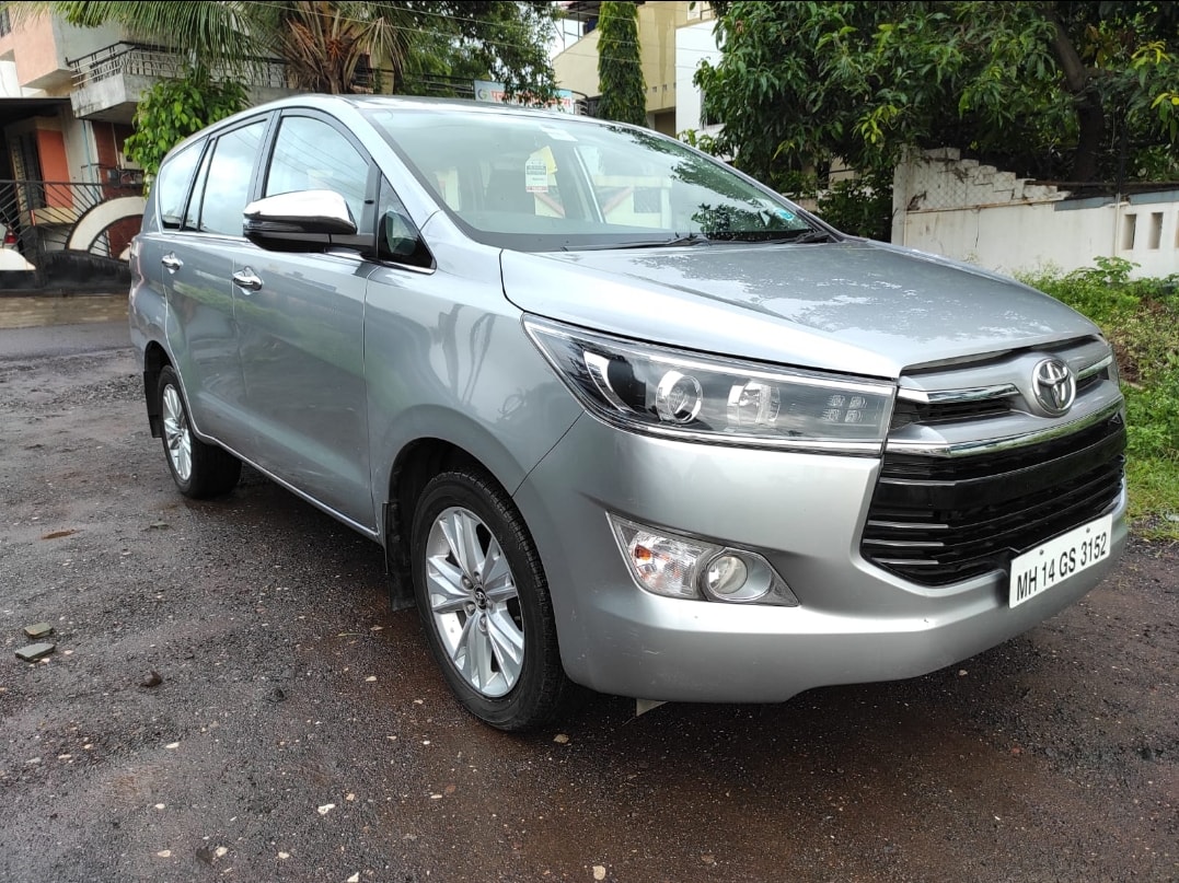 Innova Crysta image 3 Innova Crysta image 3