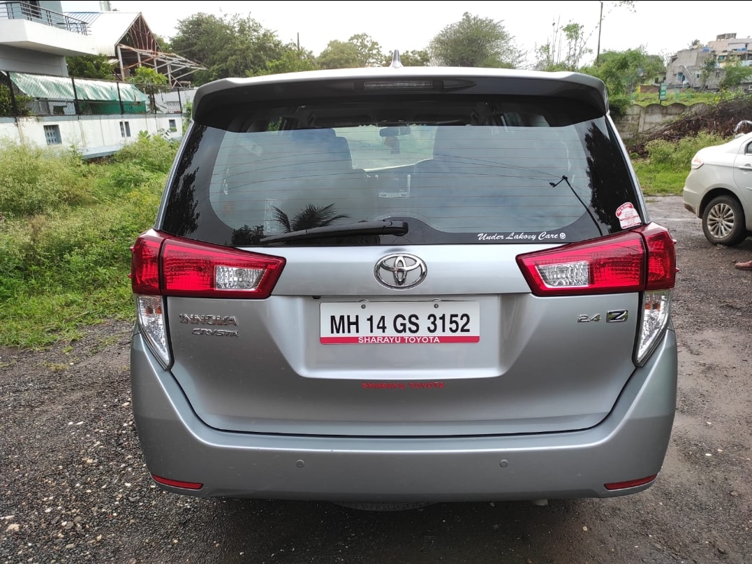 Innova Crysta image 10 Innova Crysta image 10