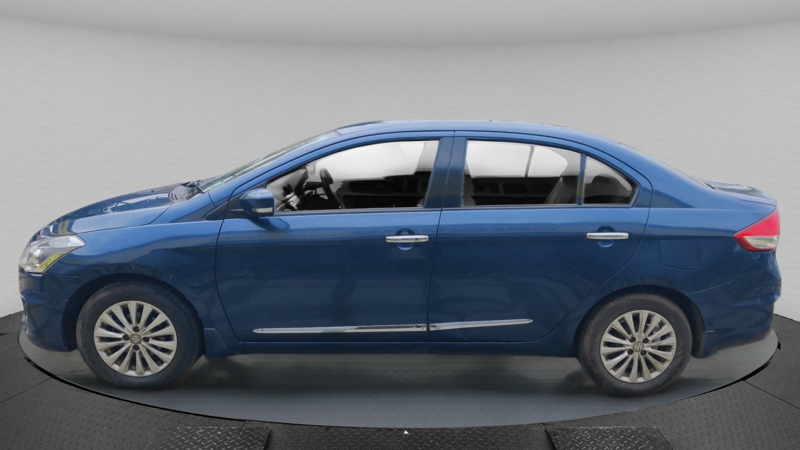 Ciaz image 2 Ciaz image 2