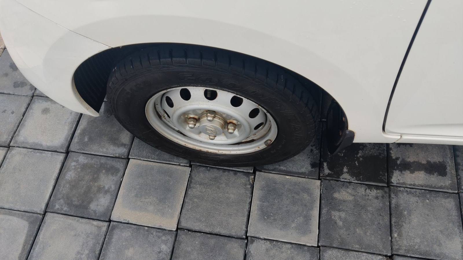 EON image 5 EON image 5