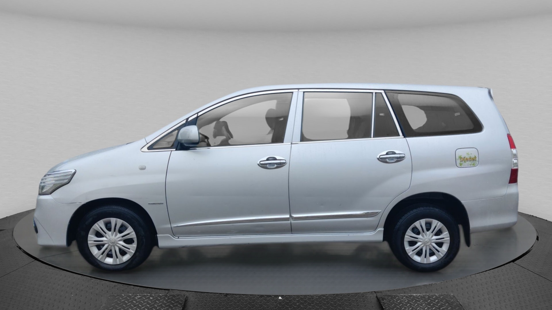 Innova image 2 Innova image 2