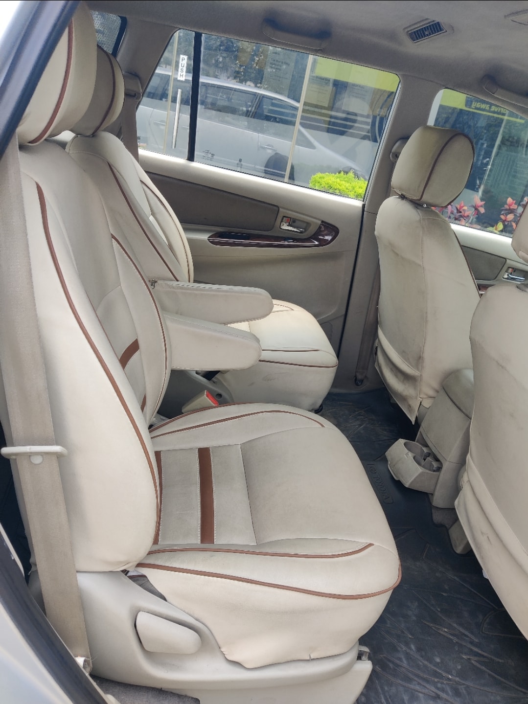 Innova image 15 Innova image 15