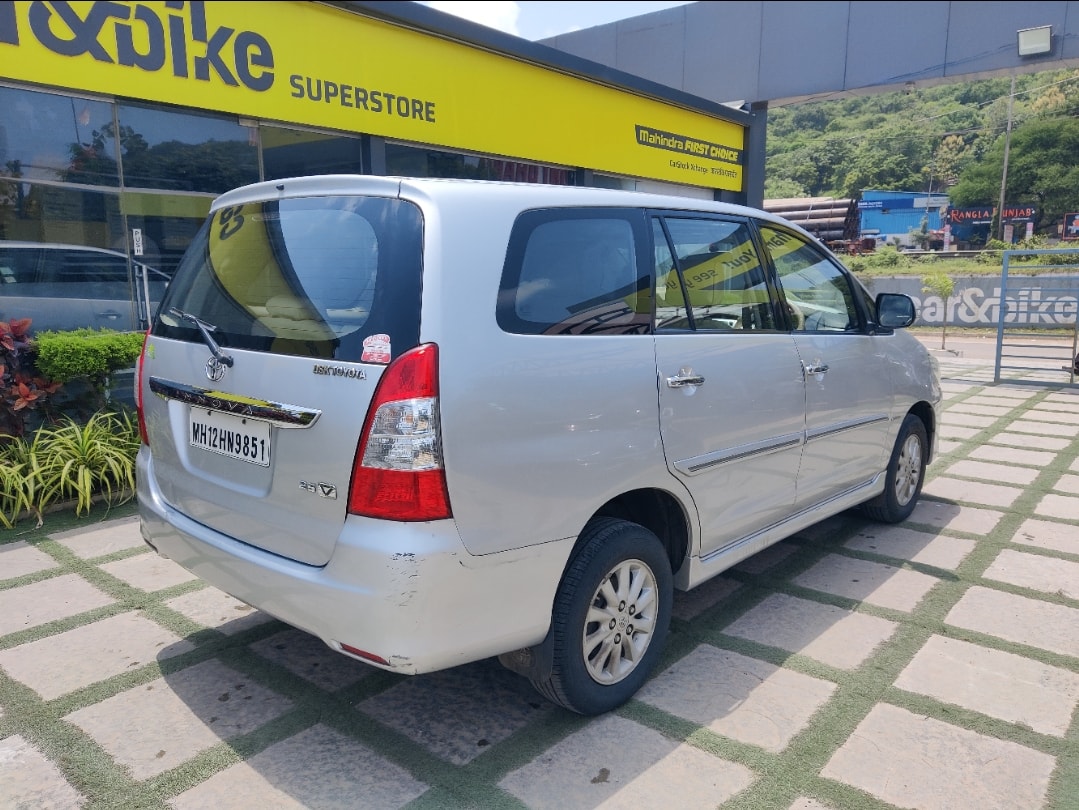 Innova image 5 Innova image 5