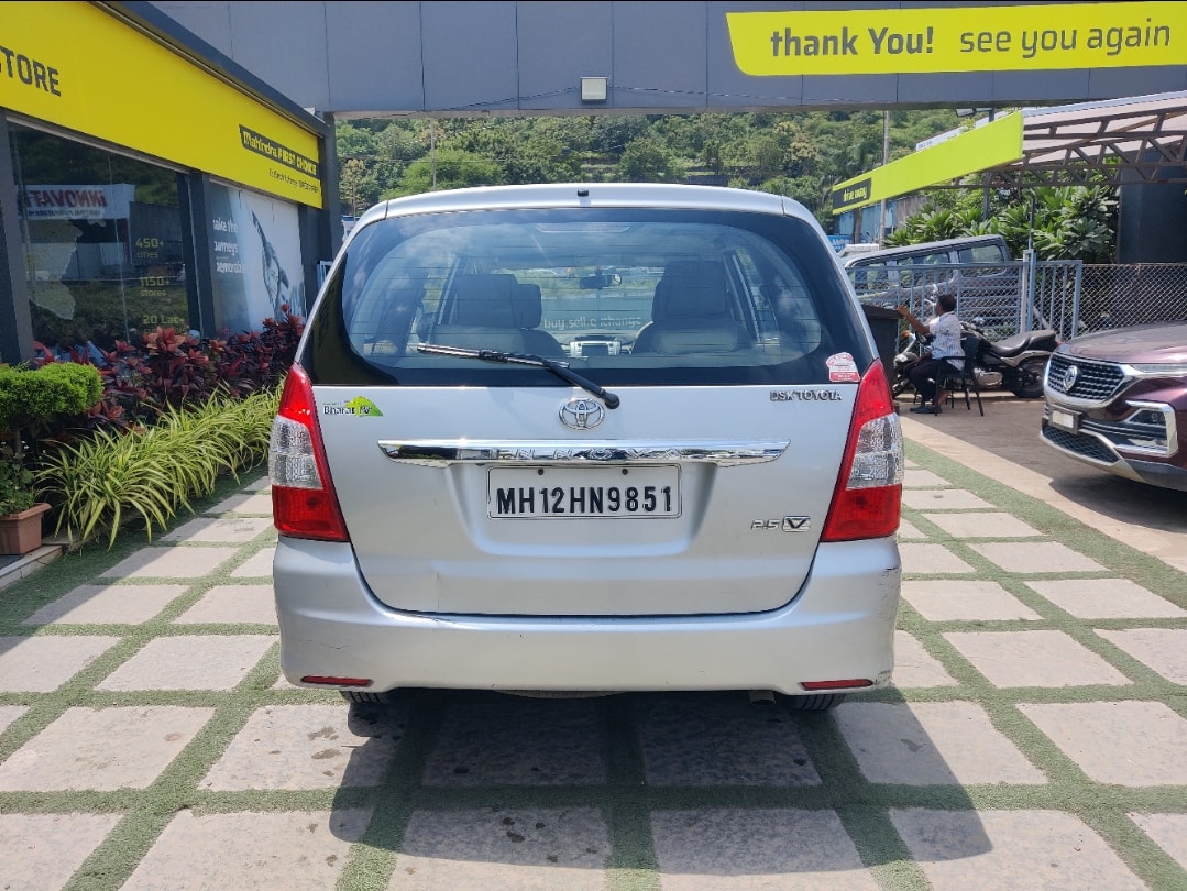 Innova image 10 Innova image 10