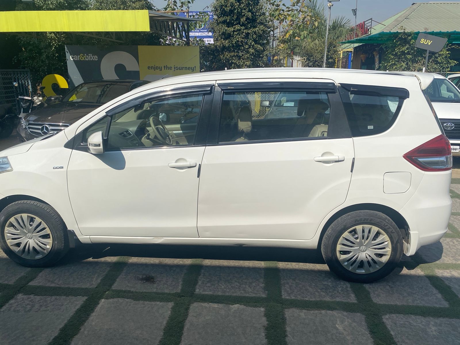 Ertiga image 2 Ertiga image 2