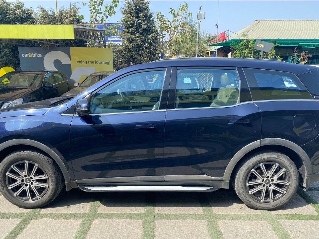 XUV700 image 2 XUV700 image 2