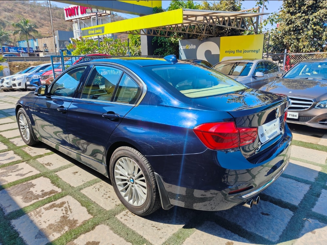 3 Series image 3 3 Series image 3