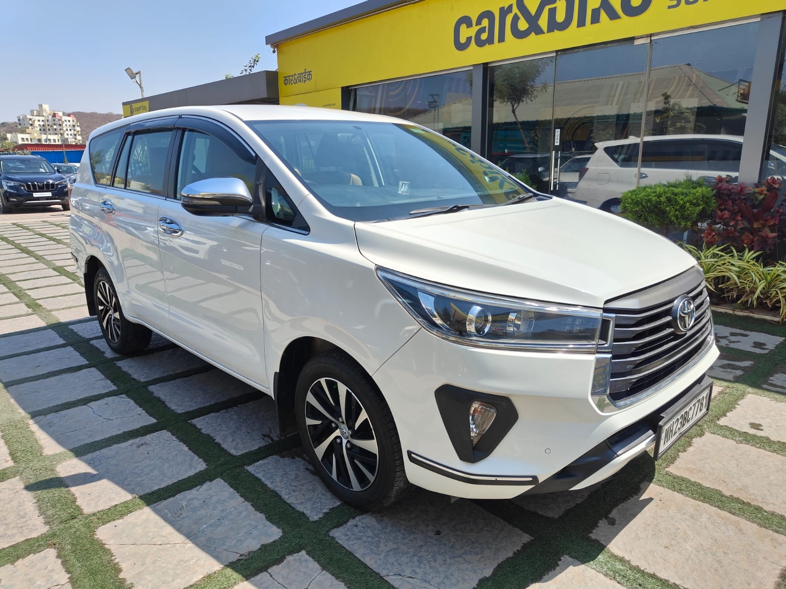 Innova Crysta image 4 Innova Crysta image 4