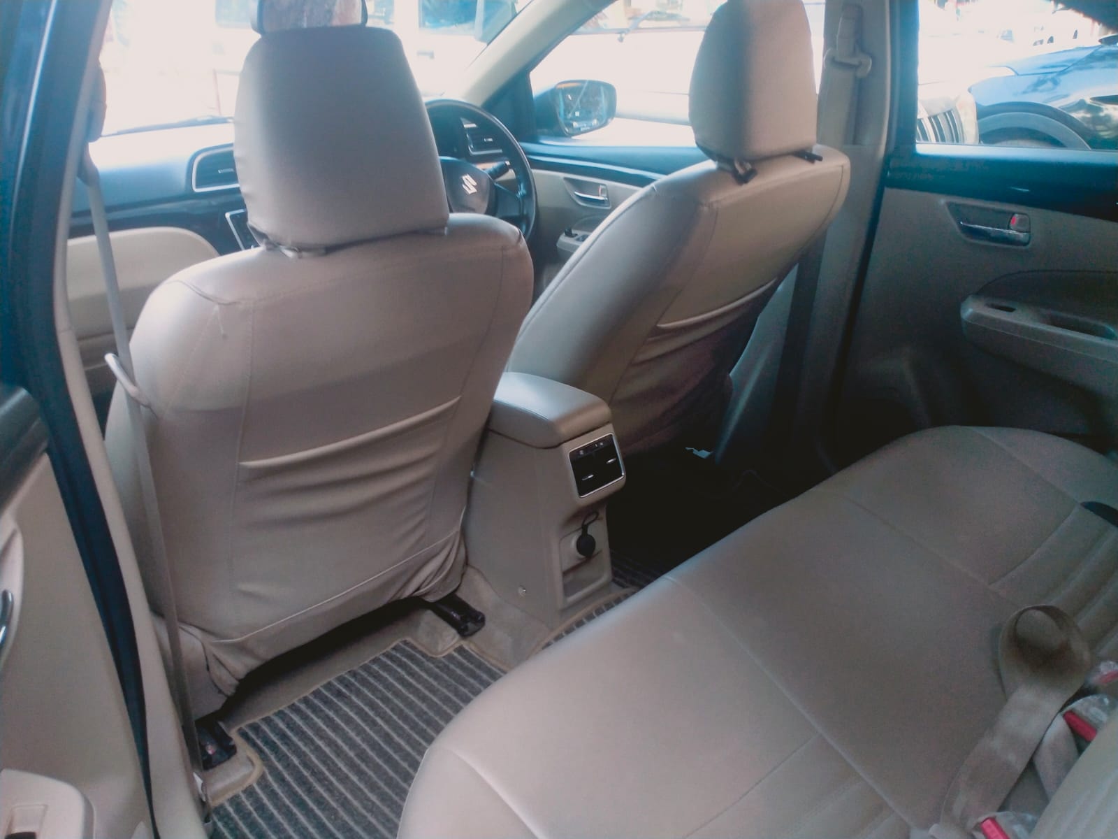 Ciaz image 8 Ciaz image 8