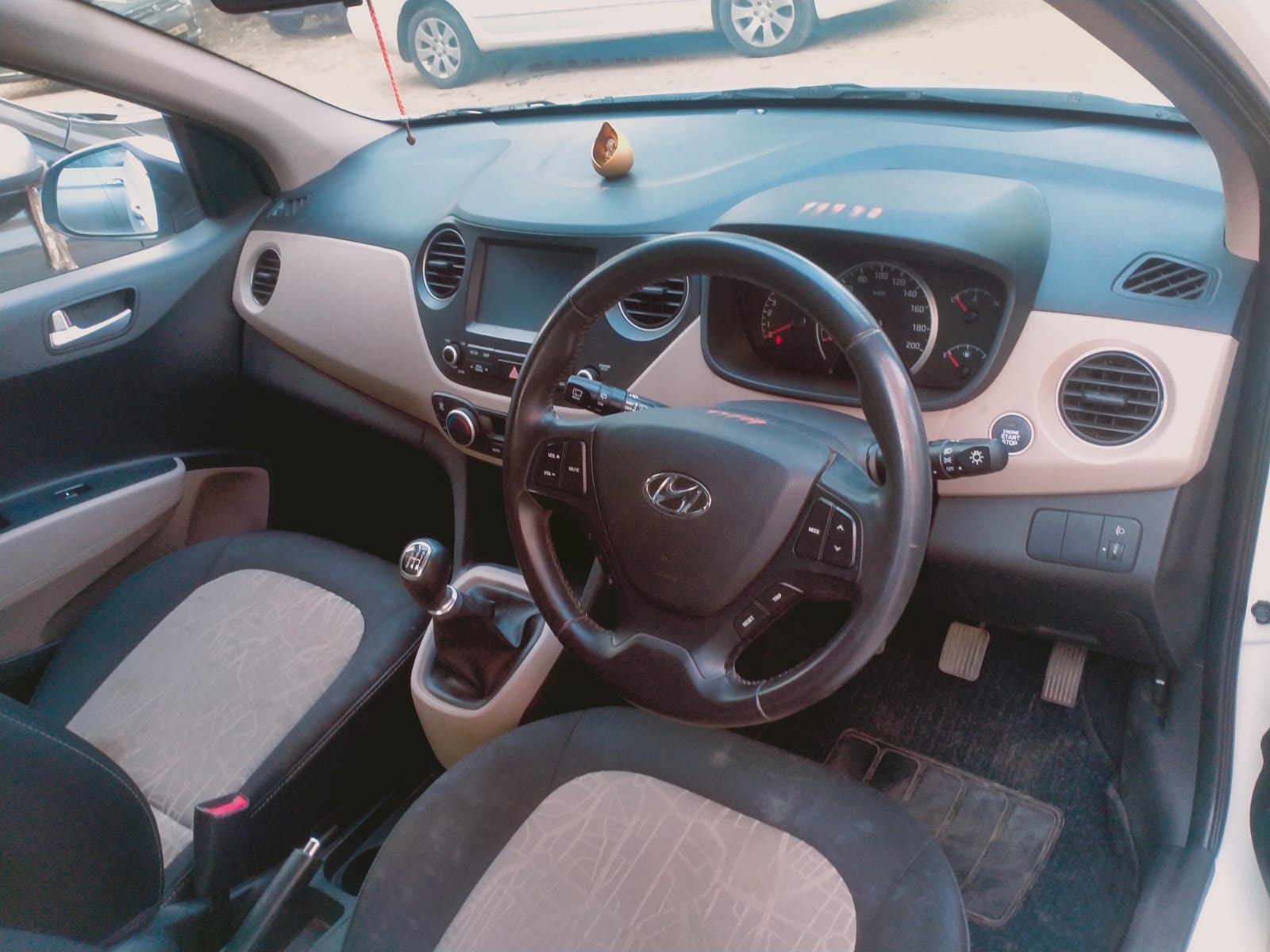 Grand i10 image 5 Grand i10 image 5