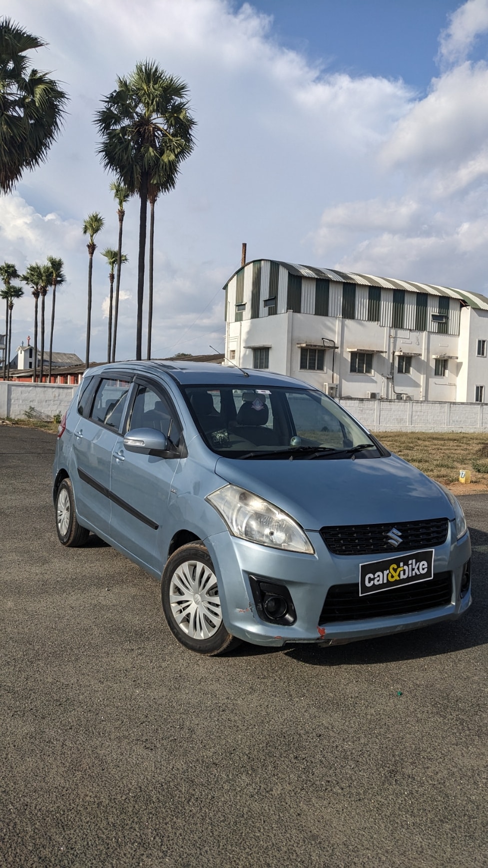 Ertiga image 1 Ertiga image 1