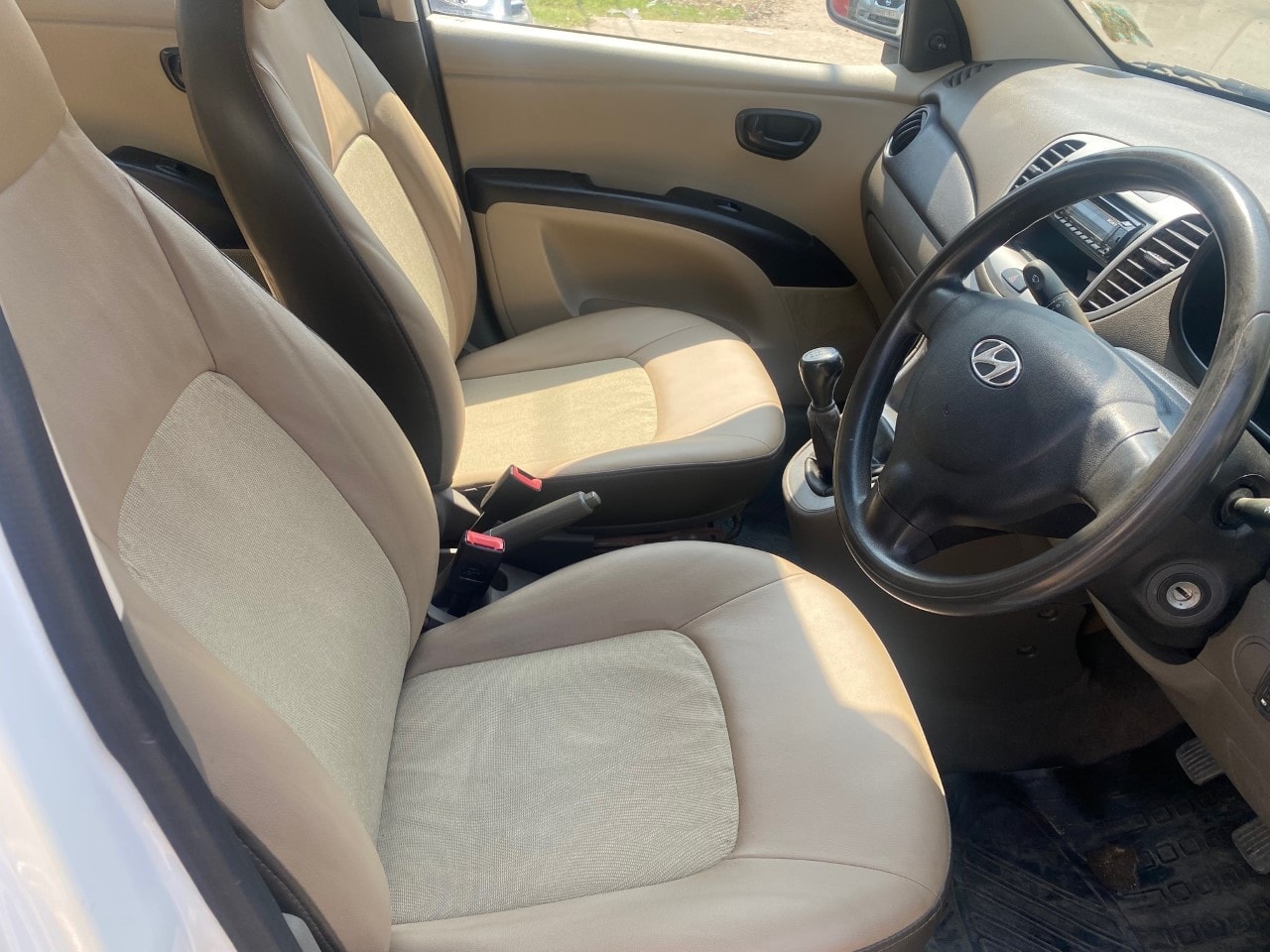 i10 image 10 i10 image 10