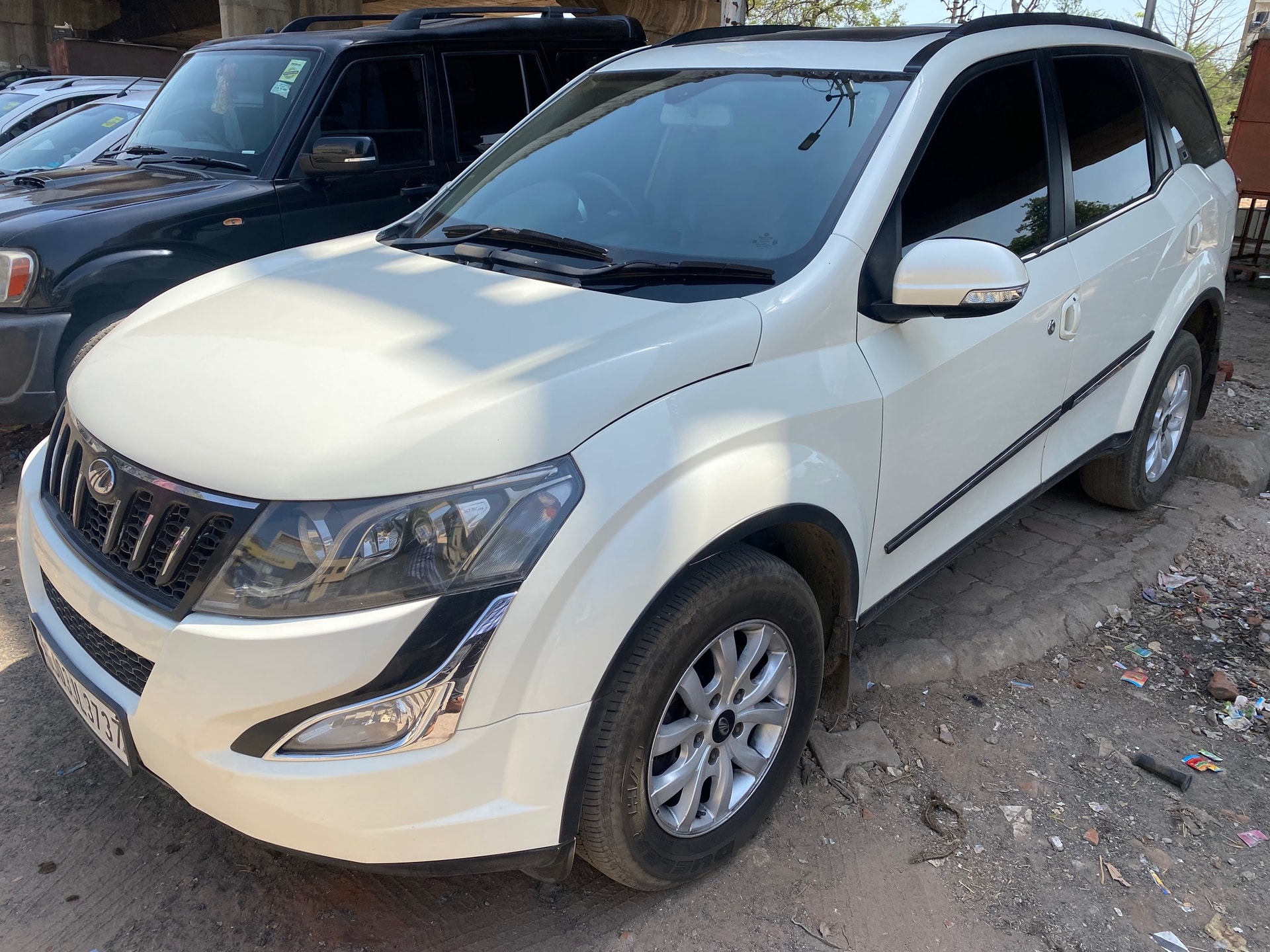 XUV500 image 1 XUV500 image 1