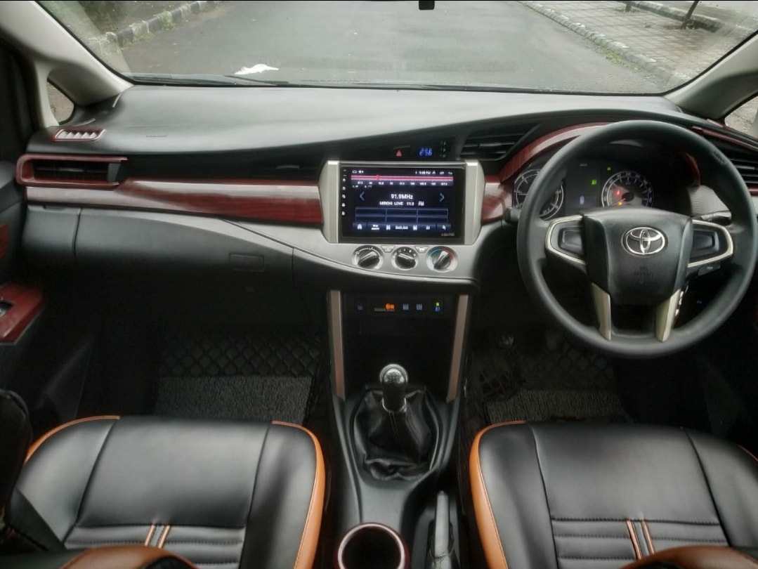 Innova image 4 Innova image 4