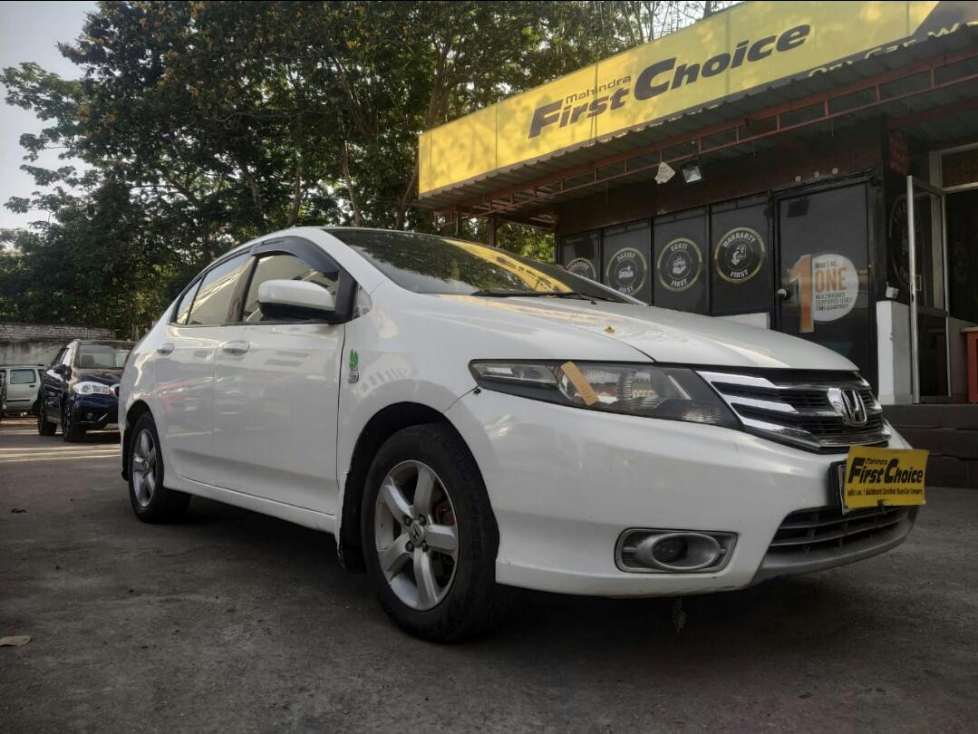 2012 Honda City 1.5 S MT Front Right View 
