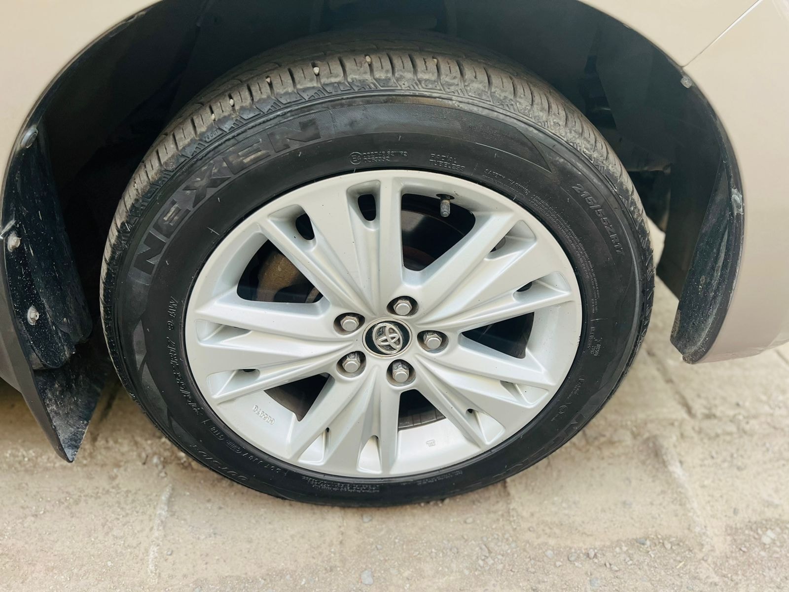 Innova Crysta image 10 Innova Crysta image 10