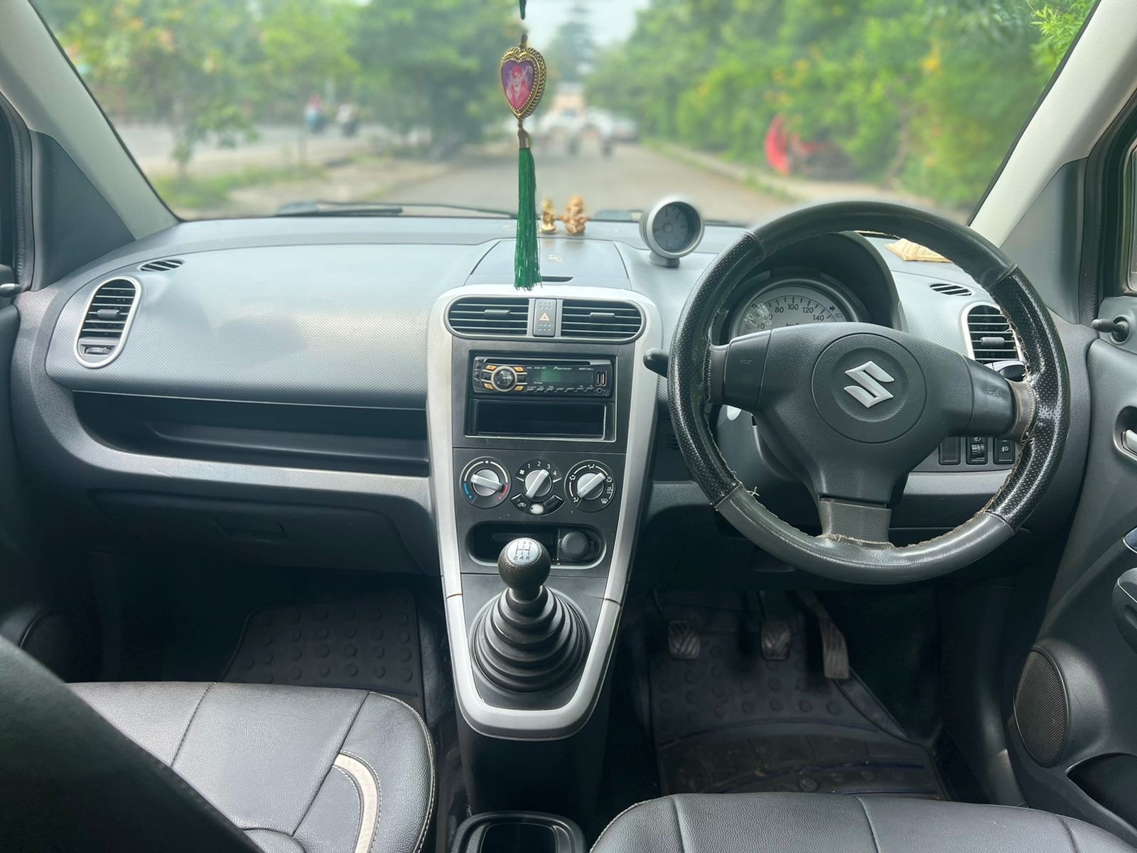 Ritz image 13 Ritz image 13