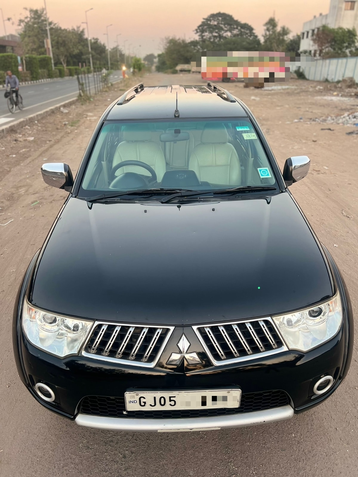 Pajero Sport image 6 Pajero Sport image 6