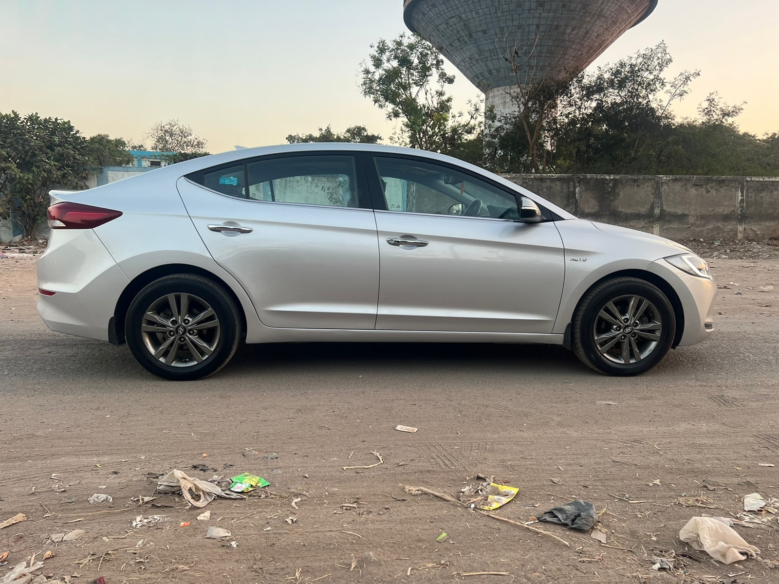 Elantra image 5 Elantra image 5