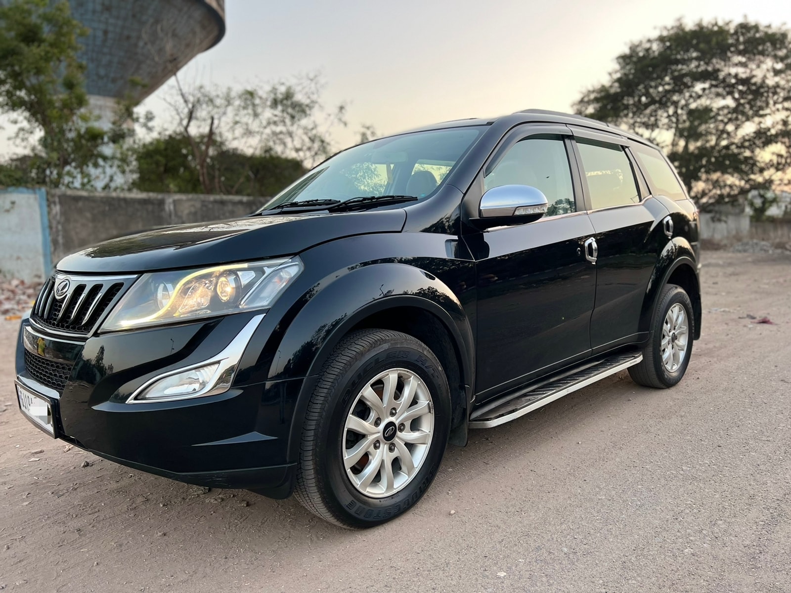 XUV500 image 1 XUV500 image 1