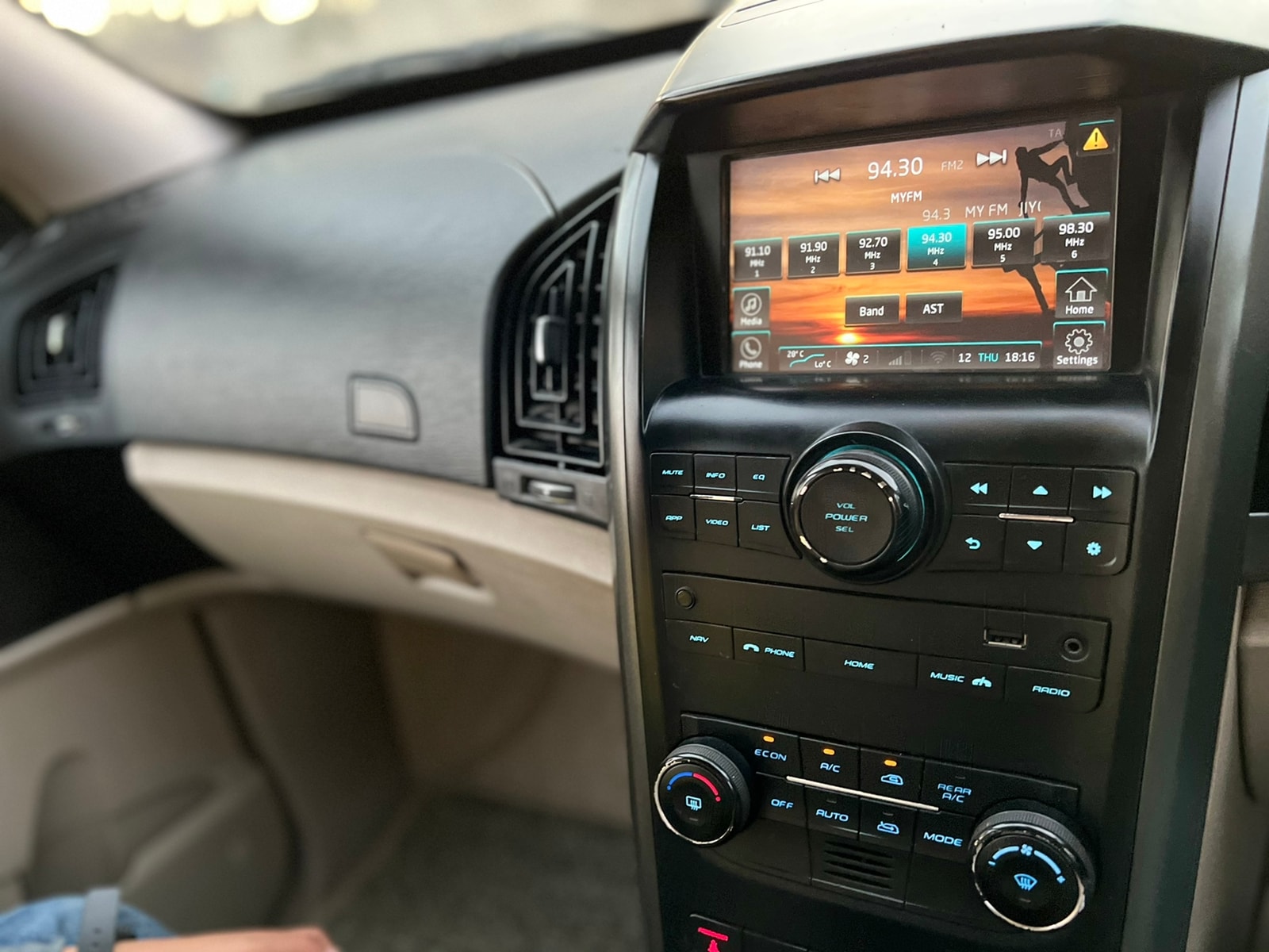 XUV500 image 7 XUV500 image 7