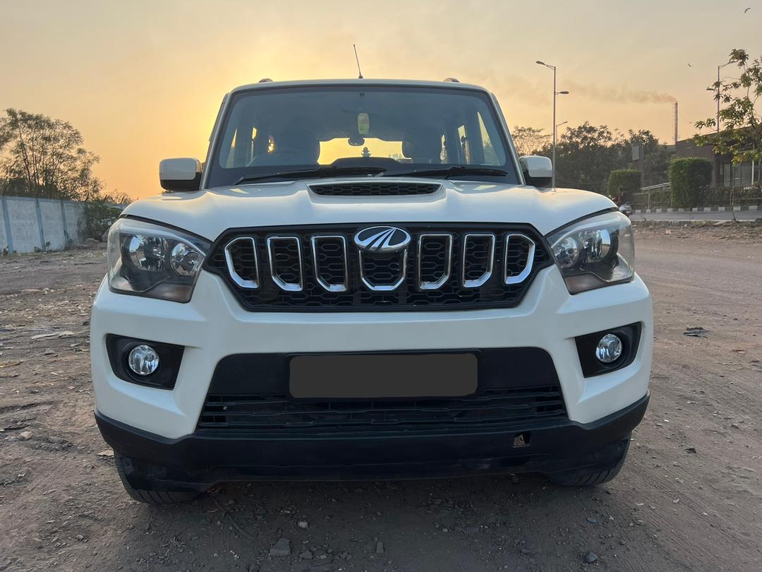 2018 Mahindra Scorpio S5 2WD BS IV Front View 