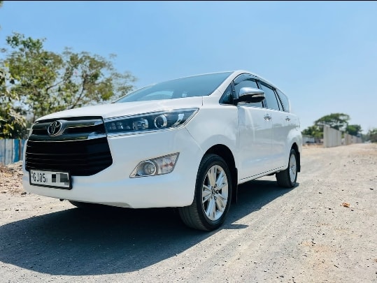 Innova Crysta image 1 Innova Crysta image 1