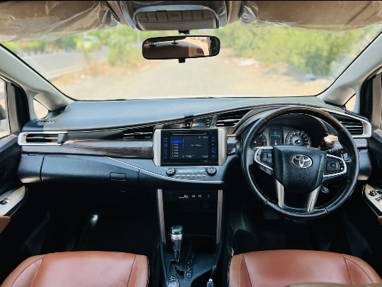 Innova Crysta image 11 Innova Crysta image 11