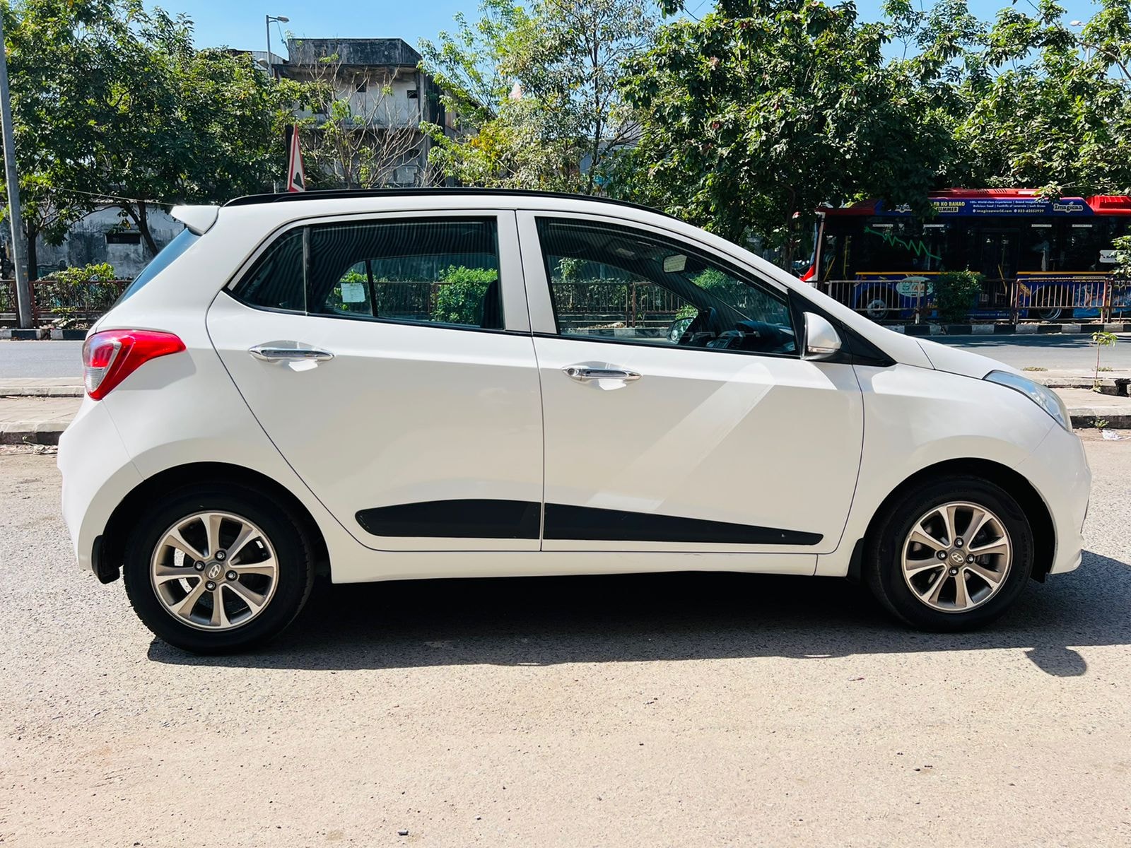 Grand i10 image 1 Grand i10 image 1