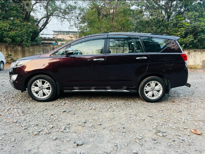 Innova Crysta image 2 Innova Crysta image 2