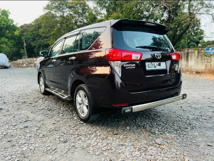 Innova Crysta image 3 Innova Crysta image 3