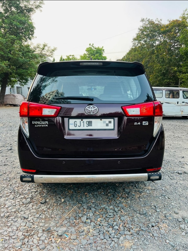 Innova Crysta image 4 Innova Crysta image 4