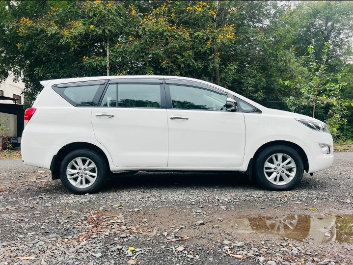 Innova Crysta image 5 Innova Crysta image 5