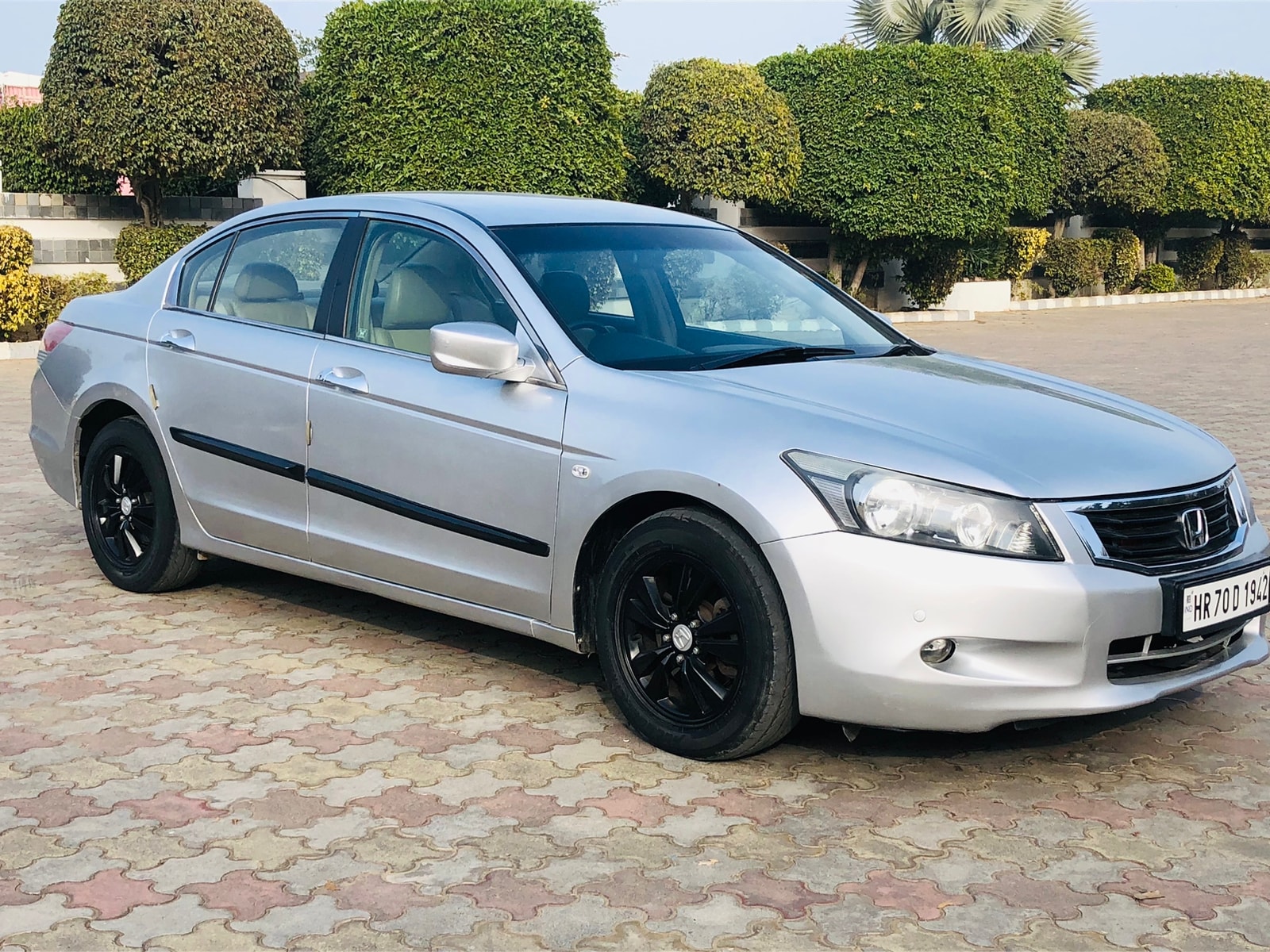 Accord image 1 Accord image 1