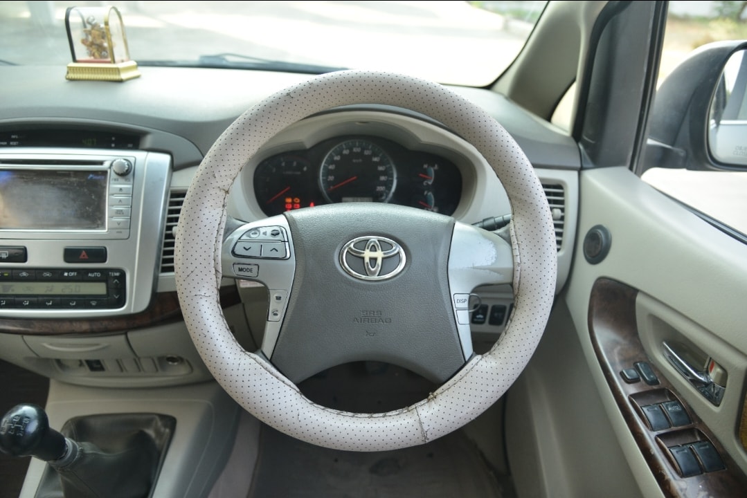 Innova image 11 Innova image 11