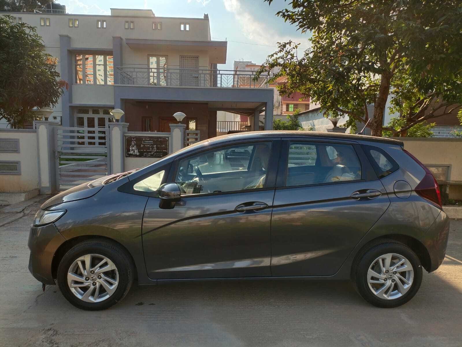 Jazz image 2 Jazz image 2