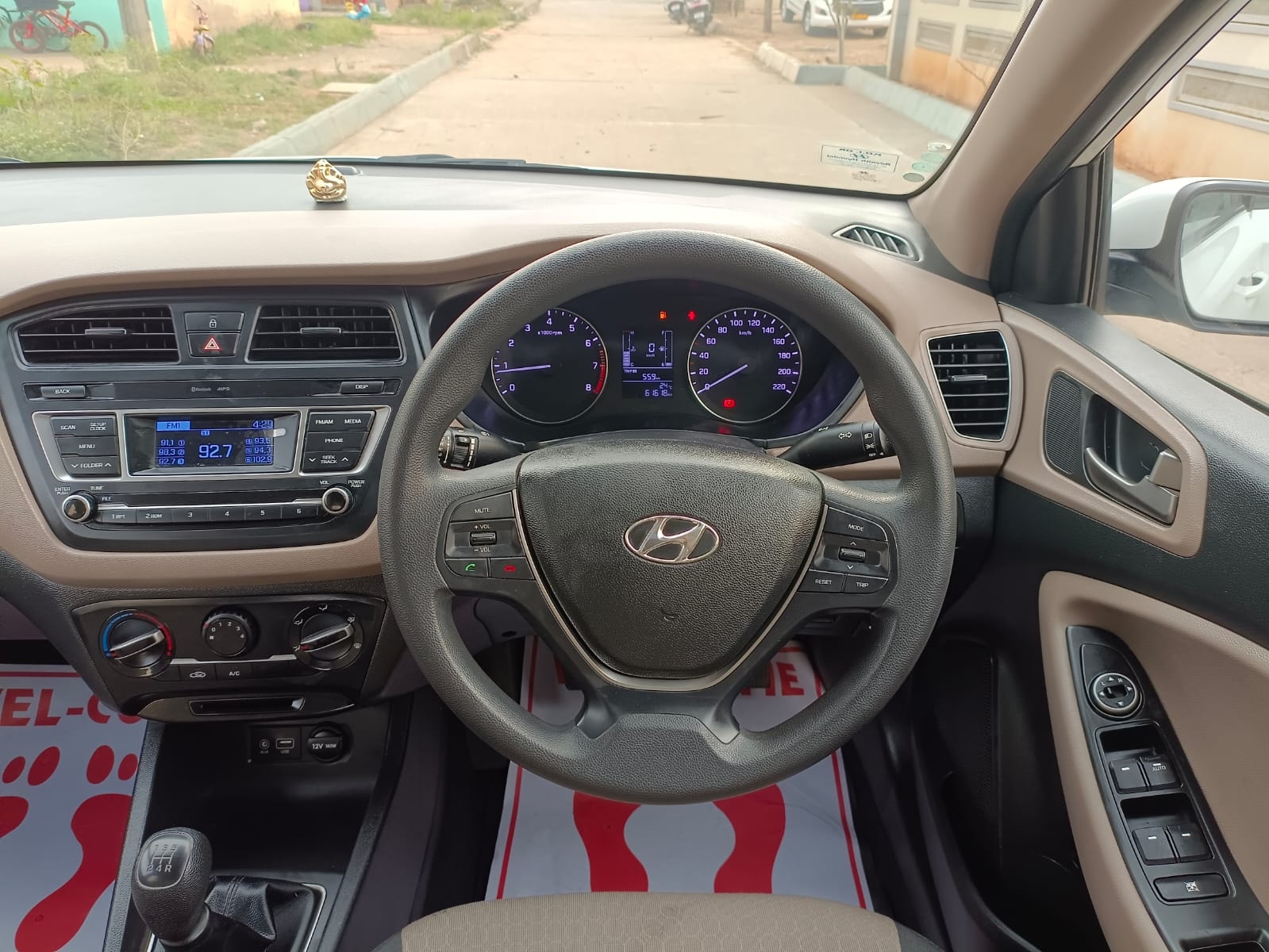 Elite i20 image 12 Elite i20 image 12