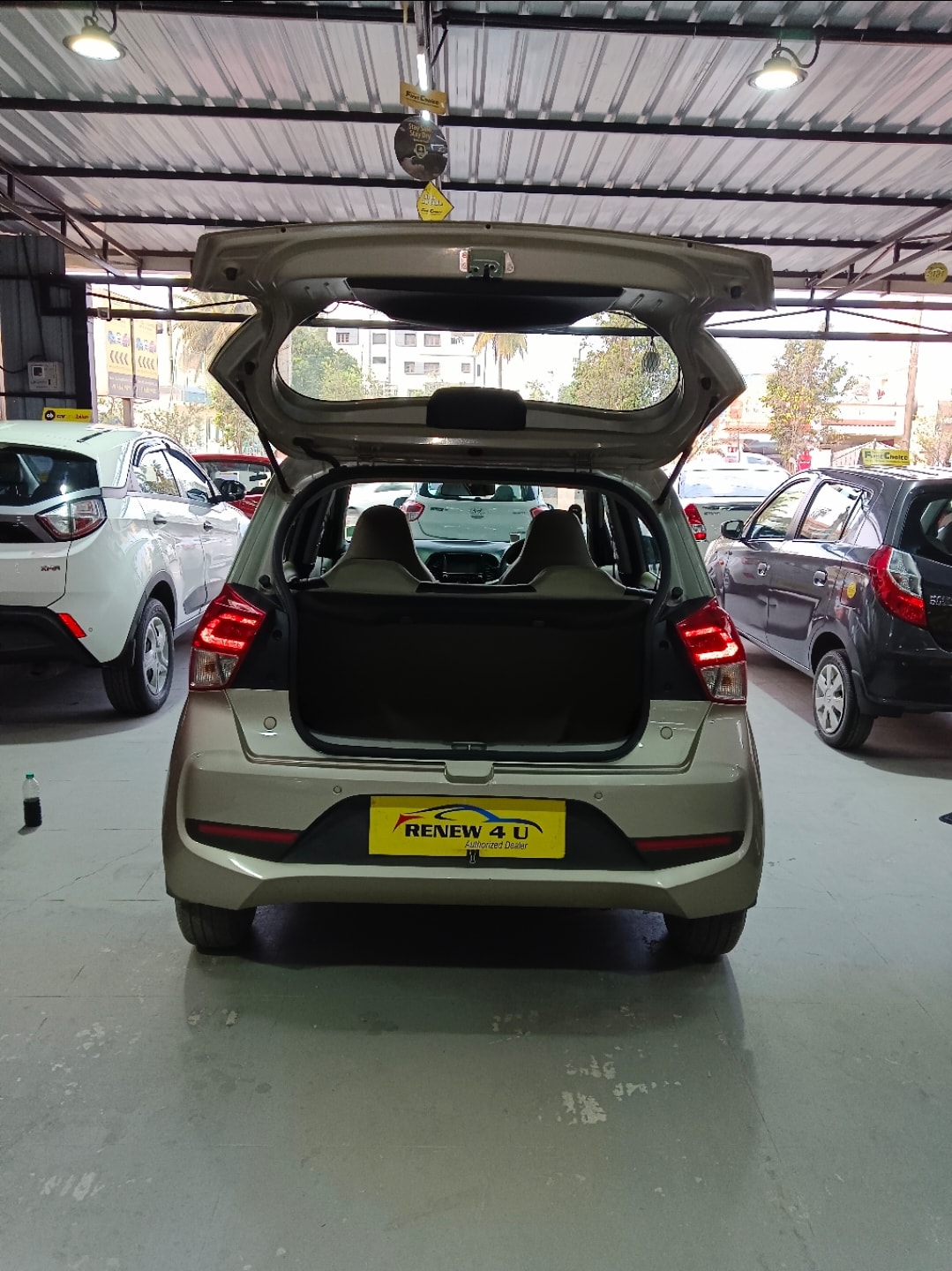 Santro image 10 Santro image 10