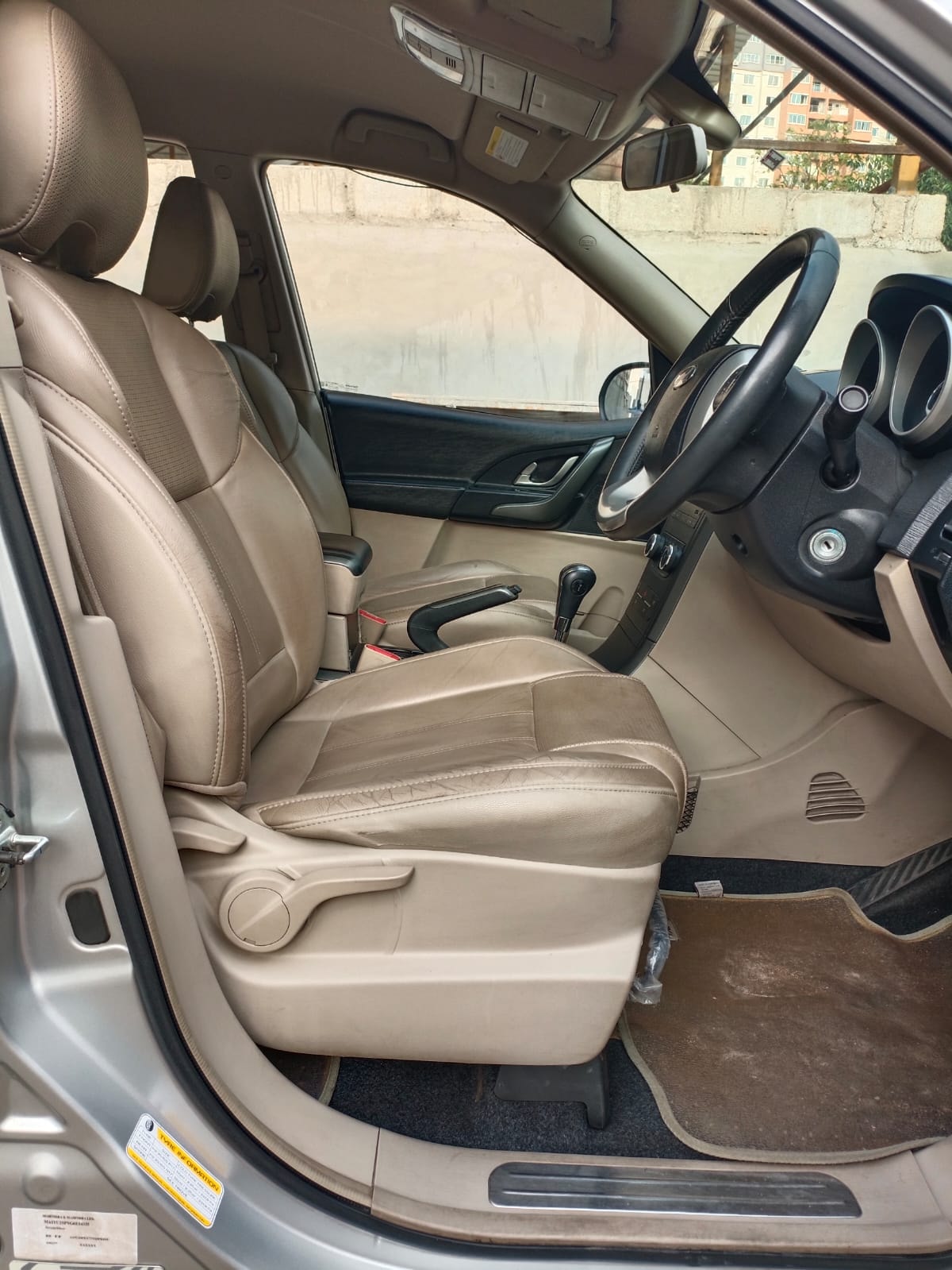 XUV500 image 13 XUV500 image 13