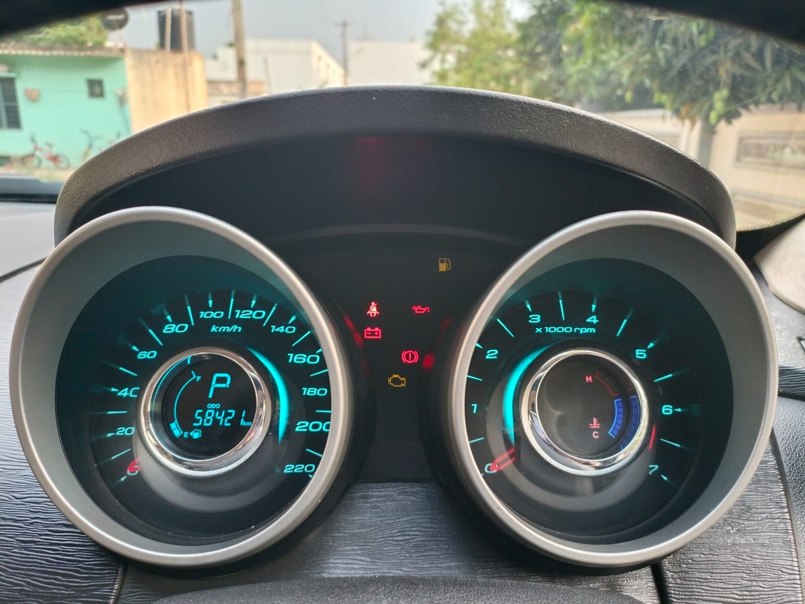 XUV500 image 10 XUV500 image 10