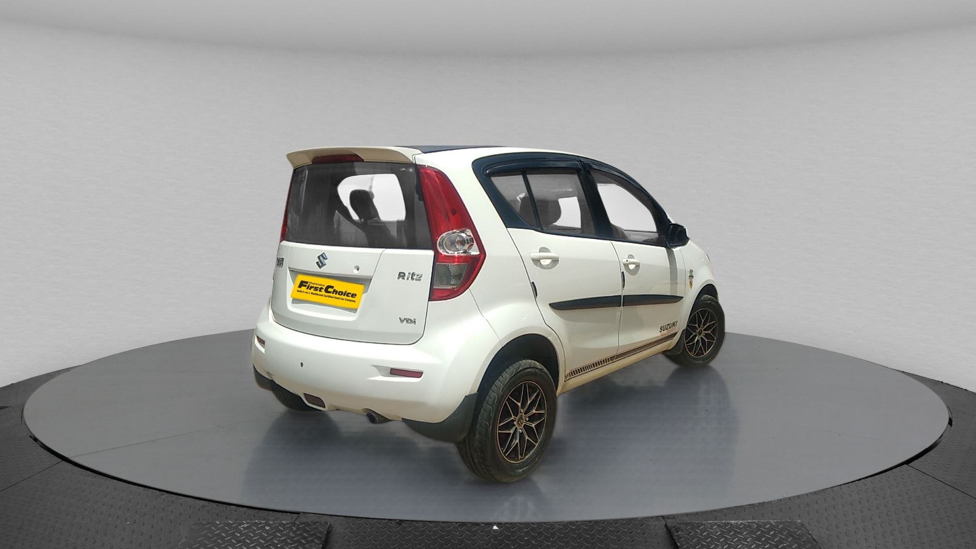 Ritz image 6 Ritz image 6